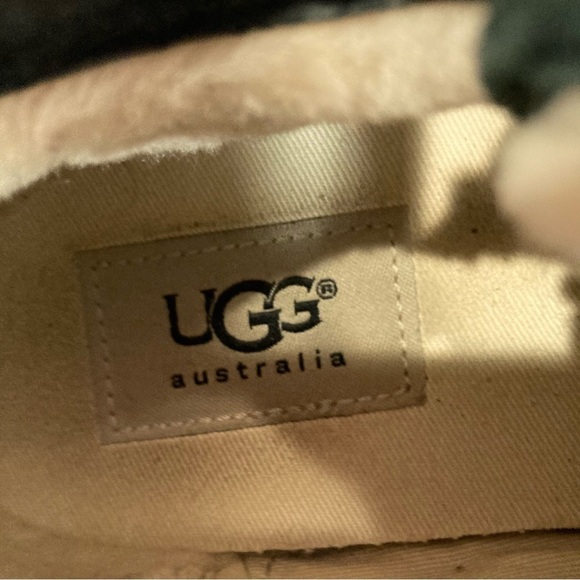 UGG Laela Sherpa lined sneakers zebra print calf hair size 7.5 - Picture 2 of 7